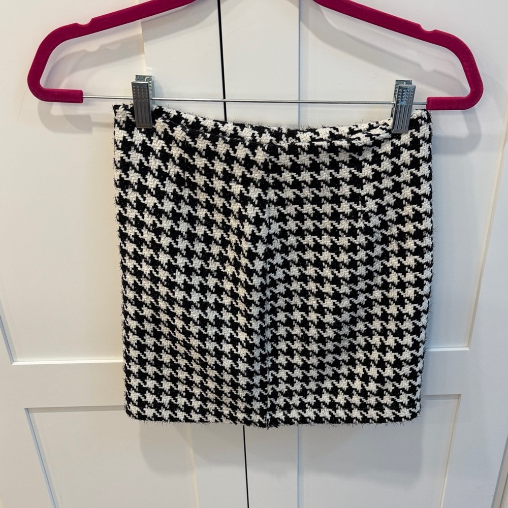 Vici Black and White Houndstooth Mini Skirt